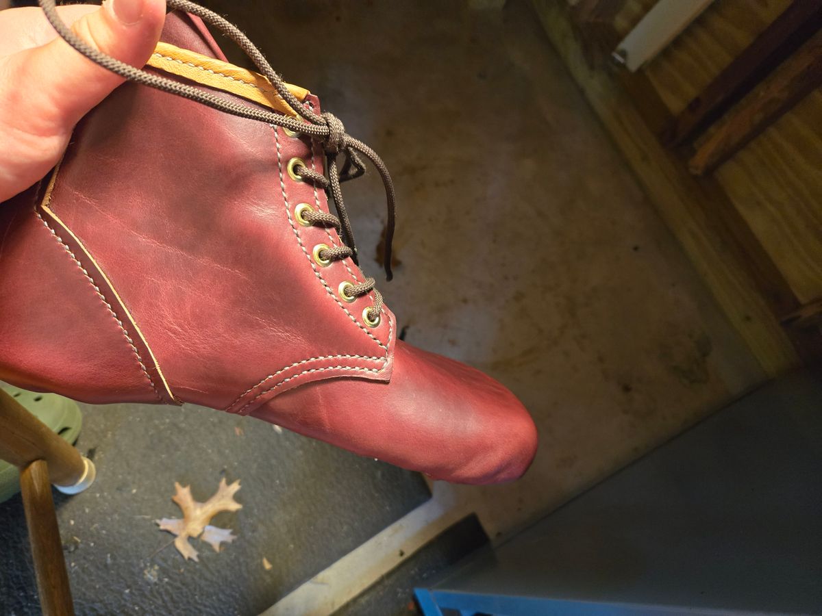 Photo by Amess923 on May 15, 2025 of the Self-Made Barefoot Boot in Horween Burgundy Chromexcel.
