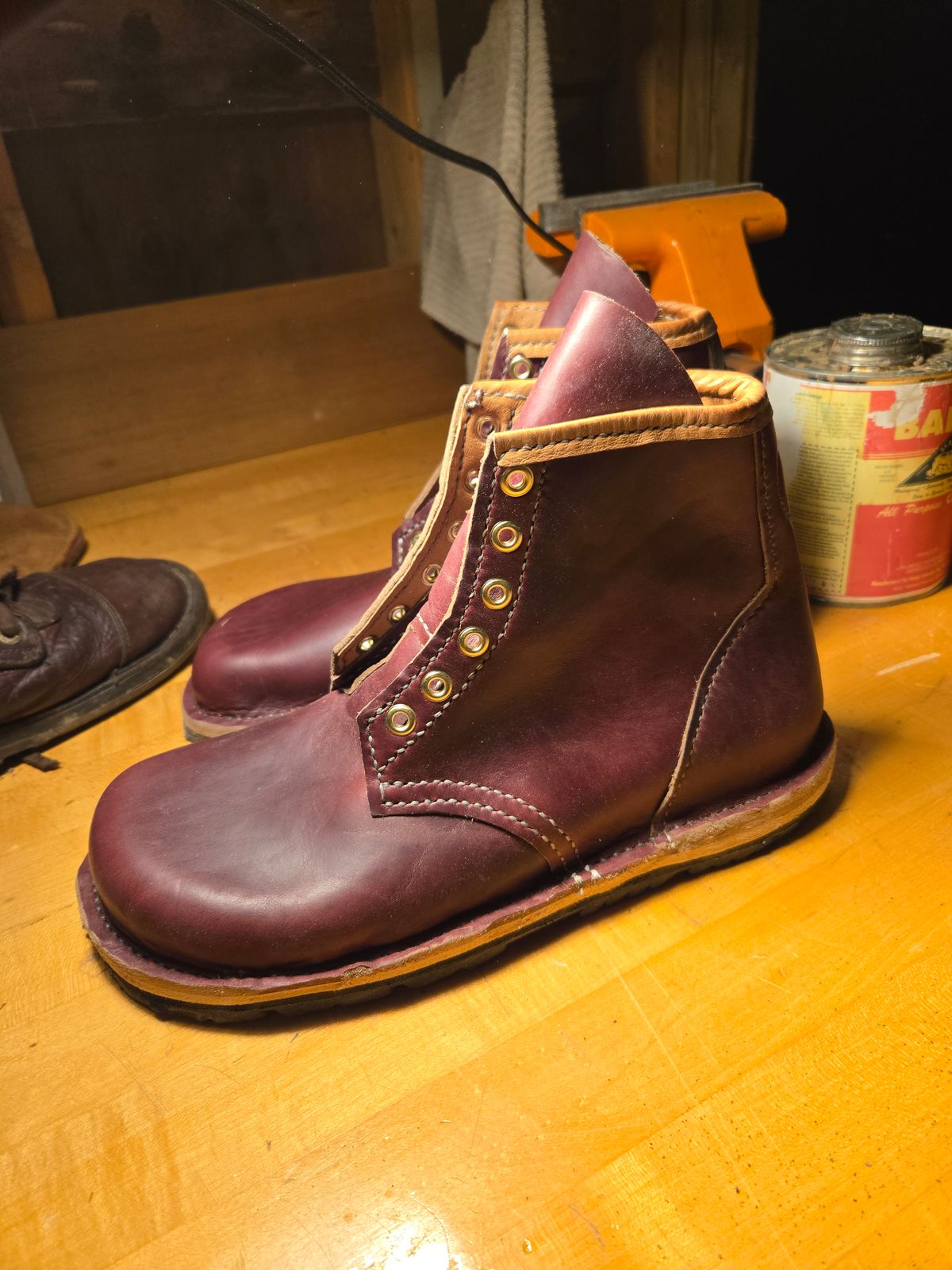 Photo by Amess923 on May 21, 2025 of the Self-Made Barefoot Boot in Horween Burgundy Chromexcel.