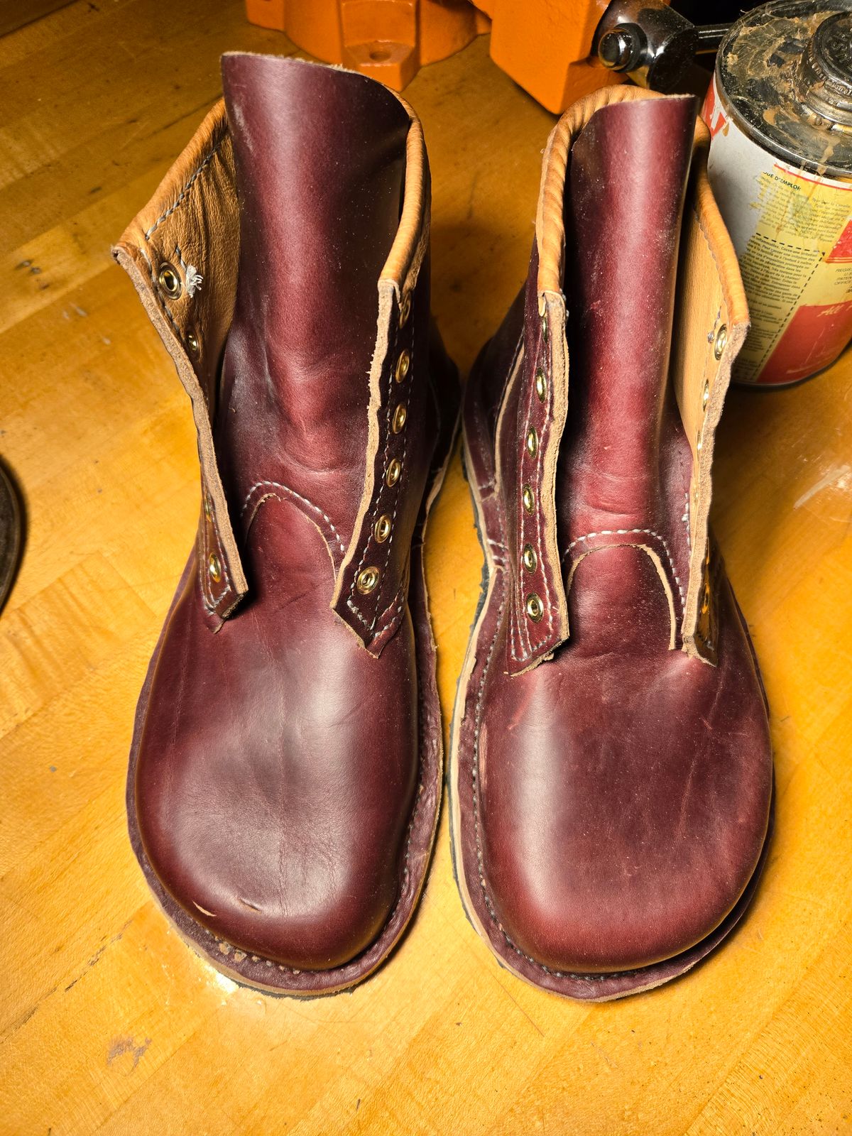 Photo by Amess923 on May 21, 2025 of the Self-Made Barefoot Boot in Horween Burgundy Chromexcel.