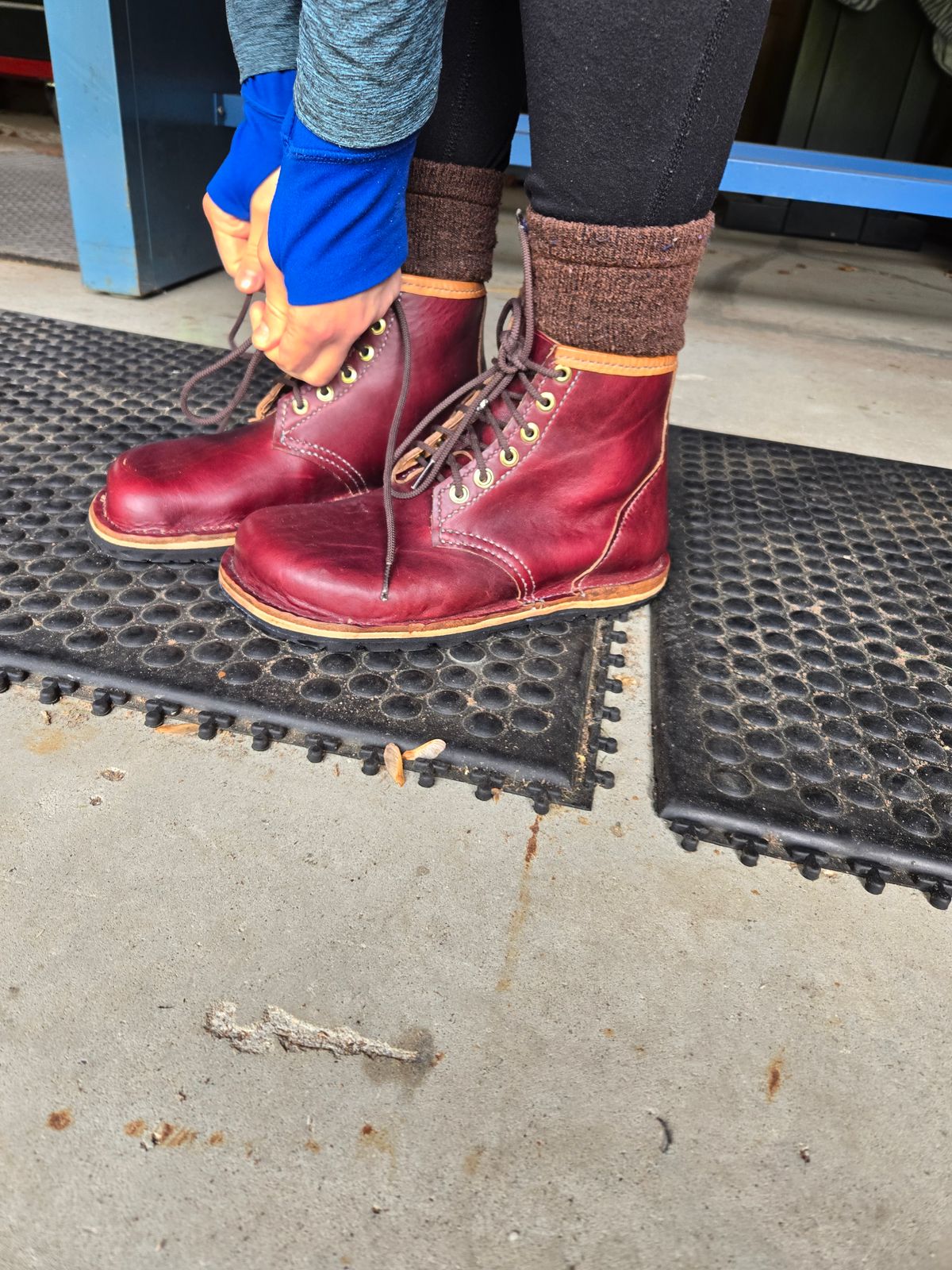Photo by Amess923 on May 21, 2025 of the Self-Made Barefoot Boot in Horween Burgundy Chromexcel.