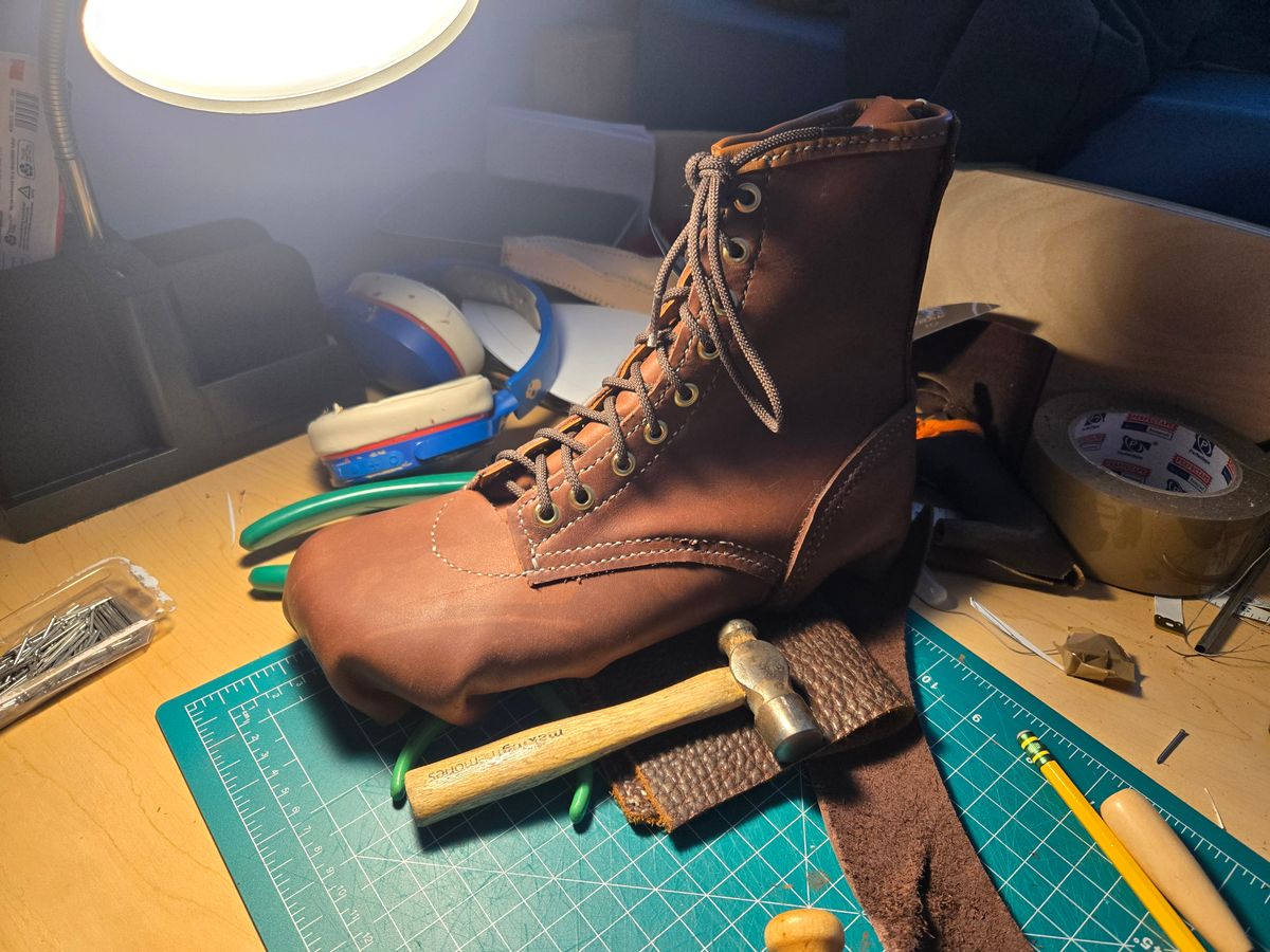 Photo by Amess923 on February 17, 2025 of the Self-Made Barefoot Boot in Chap.