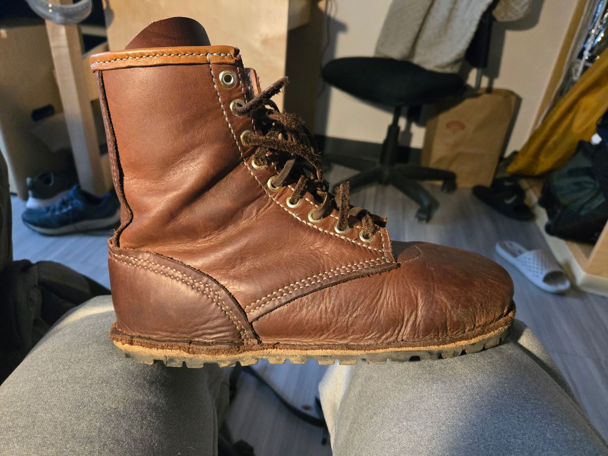 Photo by Amess923 on April 10, 2025 of the Self-Made Barefoot Boot in Chap.