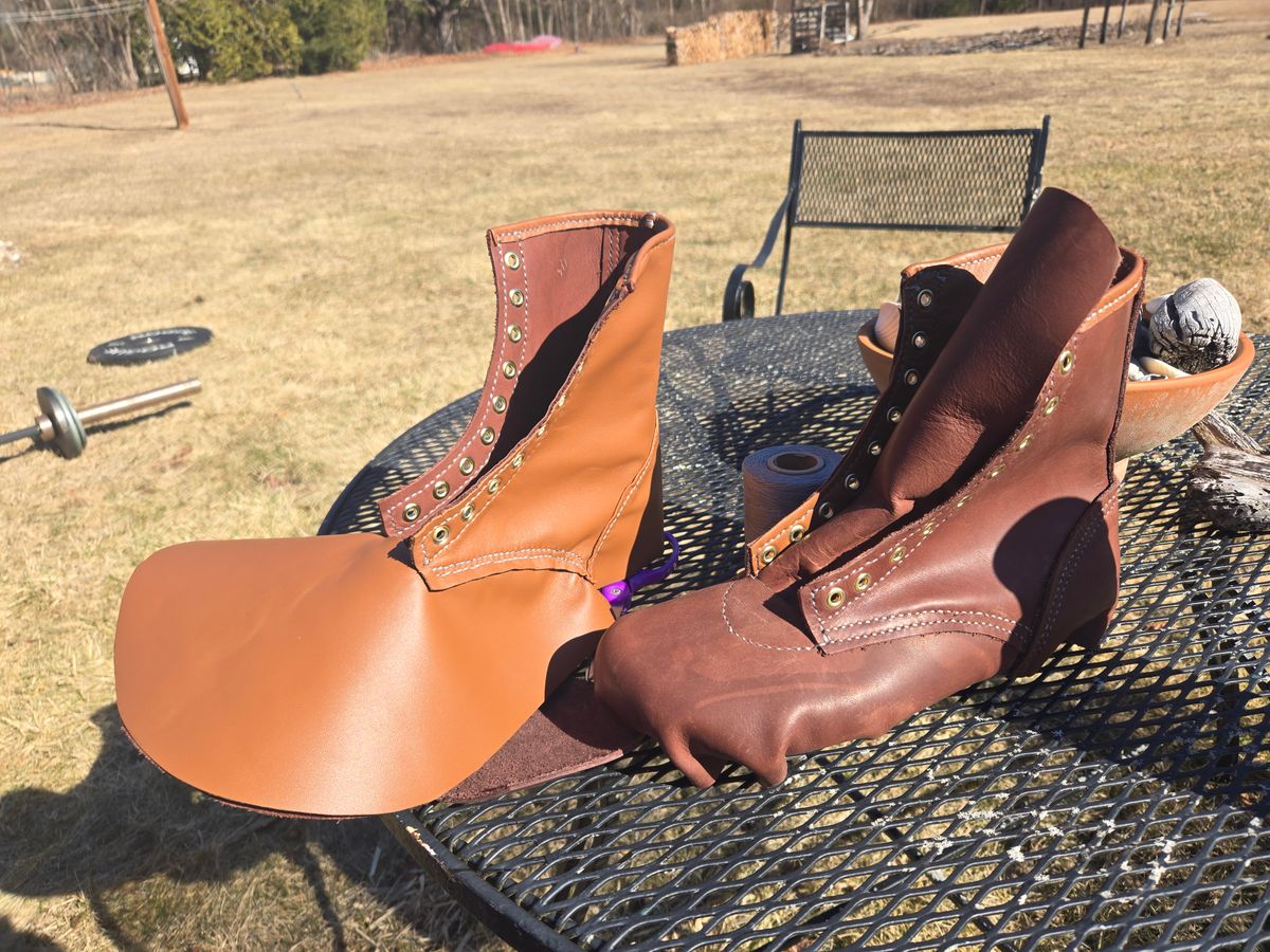 Photo by Amess923 on March 10, 2025 of the Self-Made Barefoot Boot in Chap.
