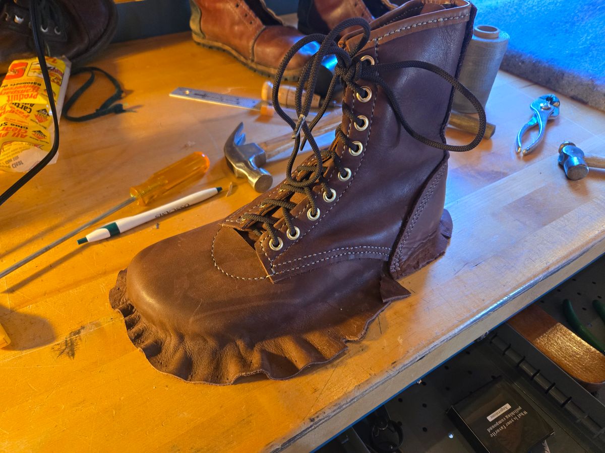 Photo by Amess923 on March 11, 2025 of the Self-Made Barefoot Boot in Chap.