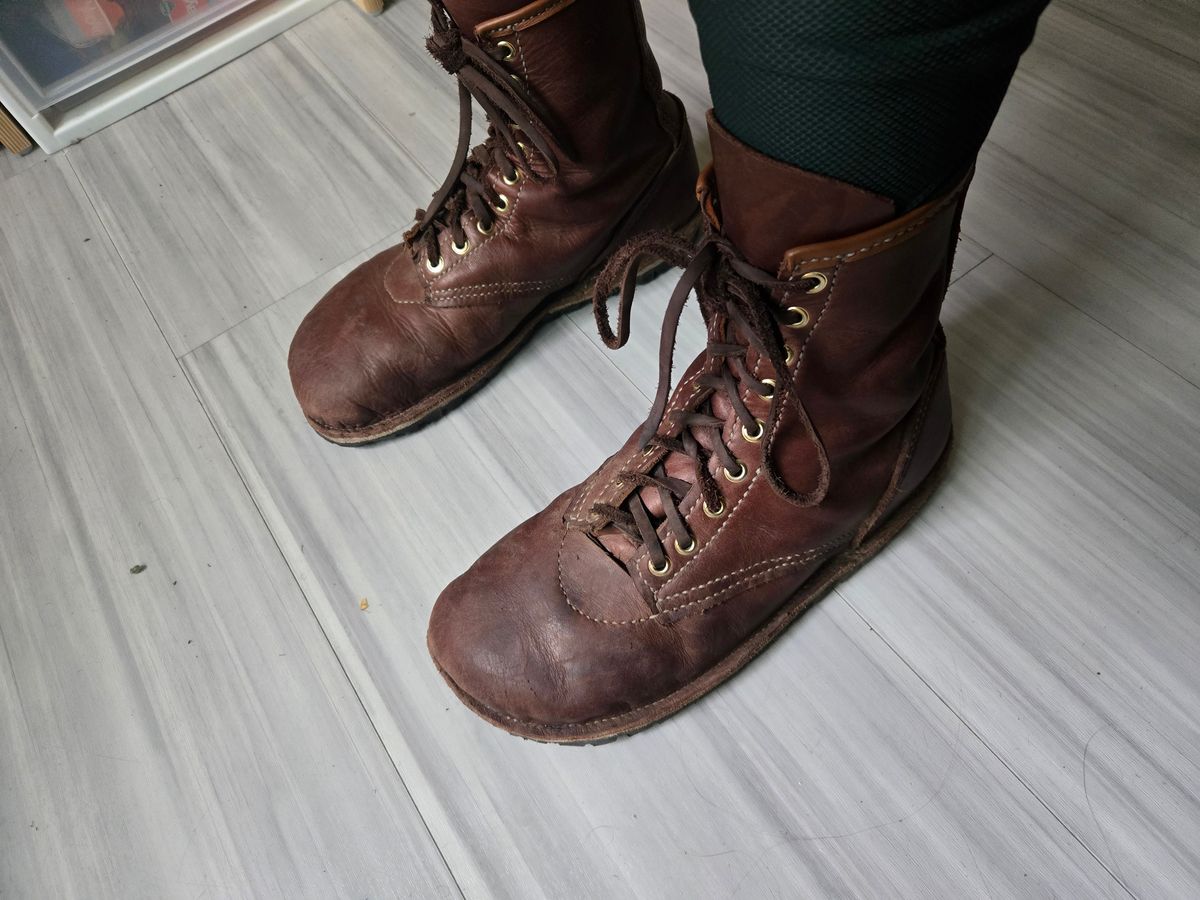 Photo by Amess923 on April 15, 2025 of the Self-Made Barefoot Boot in Chap.