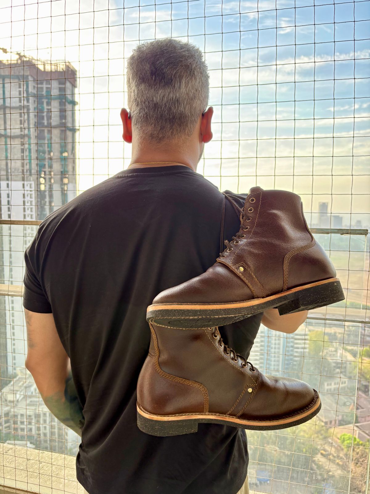 Photo by heritagefanatic on March 17, 2025 of the Craft & Glory Prototype Service Boot in Horween Cinnamon Waxed Flesh.