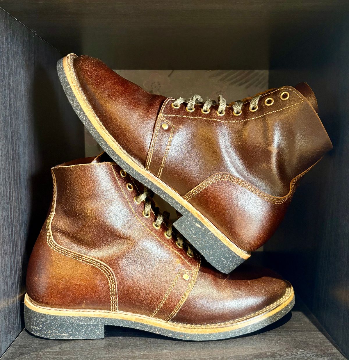 Photo by heritagefanatic on April 1, 2025 of the Craft & Glory Prototype Service Boot in Horween Cinnamon Waxed Flesh.
