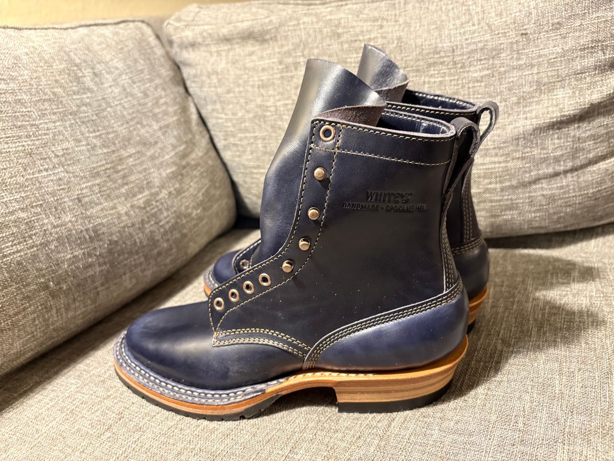 Photo by geckotrekker on November 3, 2025 of the White's Bounty Hunter in Maryam Navy Horsehide.