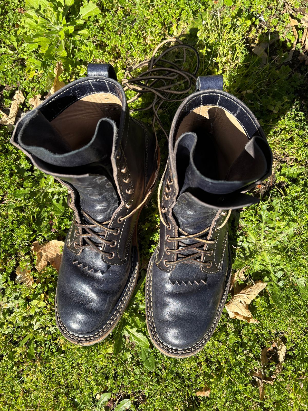 Photo by geckotrekker on April 3, 2026 of the White's Bounty Hunter in Maryam Navy Horsehide.