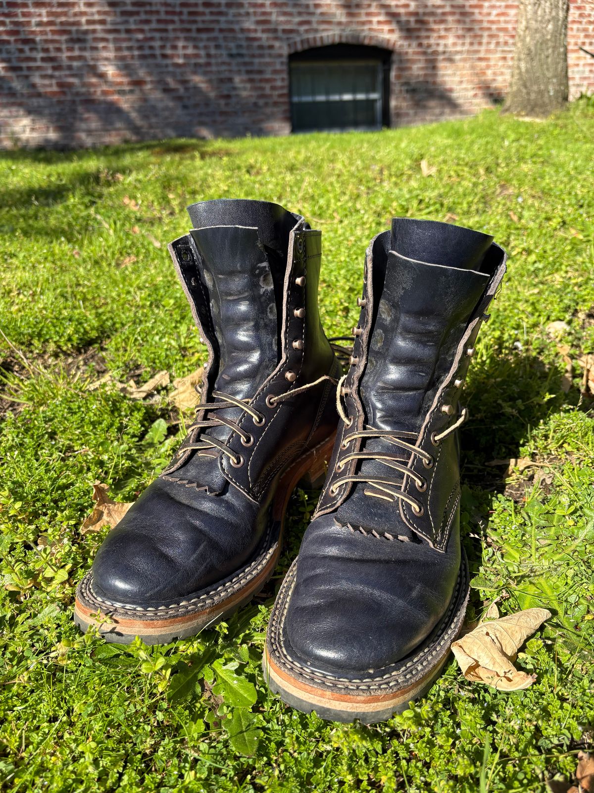 Photo by geckotrekker on April 3, 2026 of the White's Bounty Hunter in Maryam Navy Horsehide.