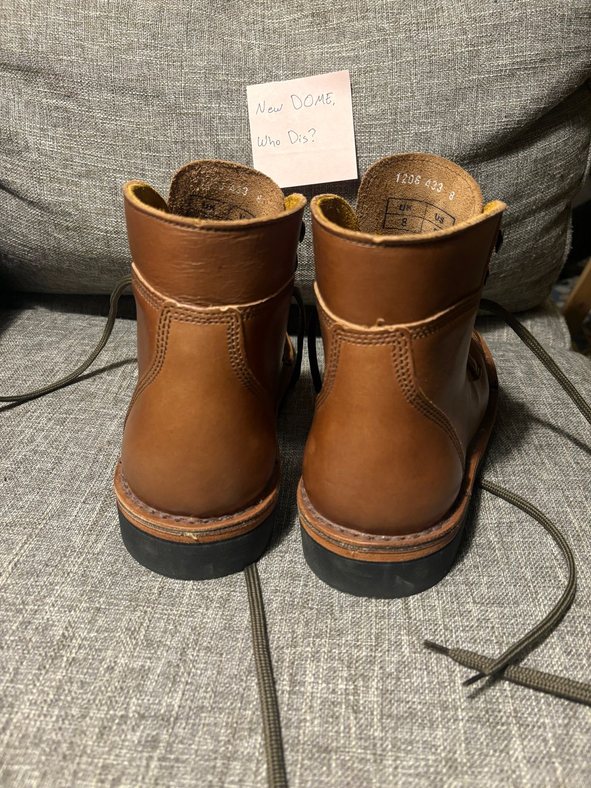 Photo by geckotrekker on October 1, 2025 of the Jim Green Numzaan in Jim Green Natural Veg Retan.