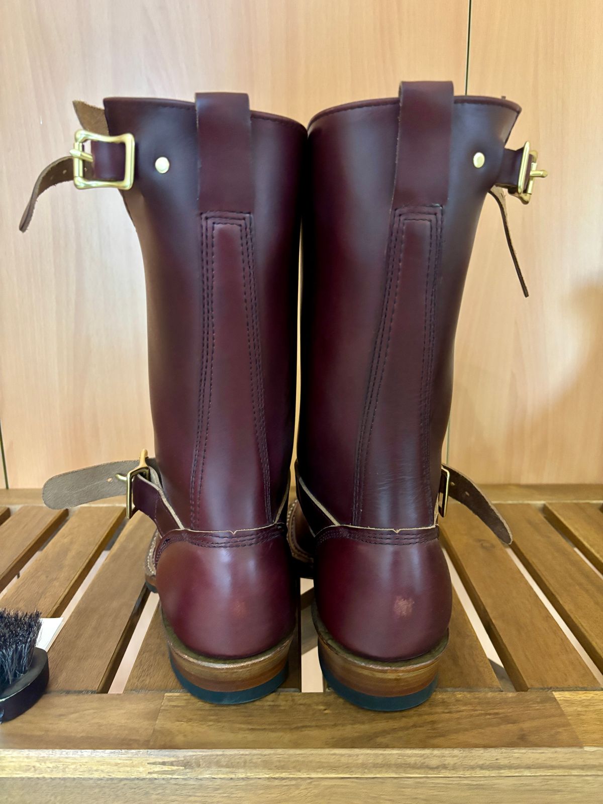 Photo by Cafeselfiedude on October 4, 2025 of the White's Nomad Engineer Boots in Horween Burgundy Chromexcel.