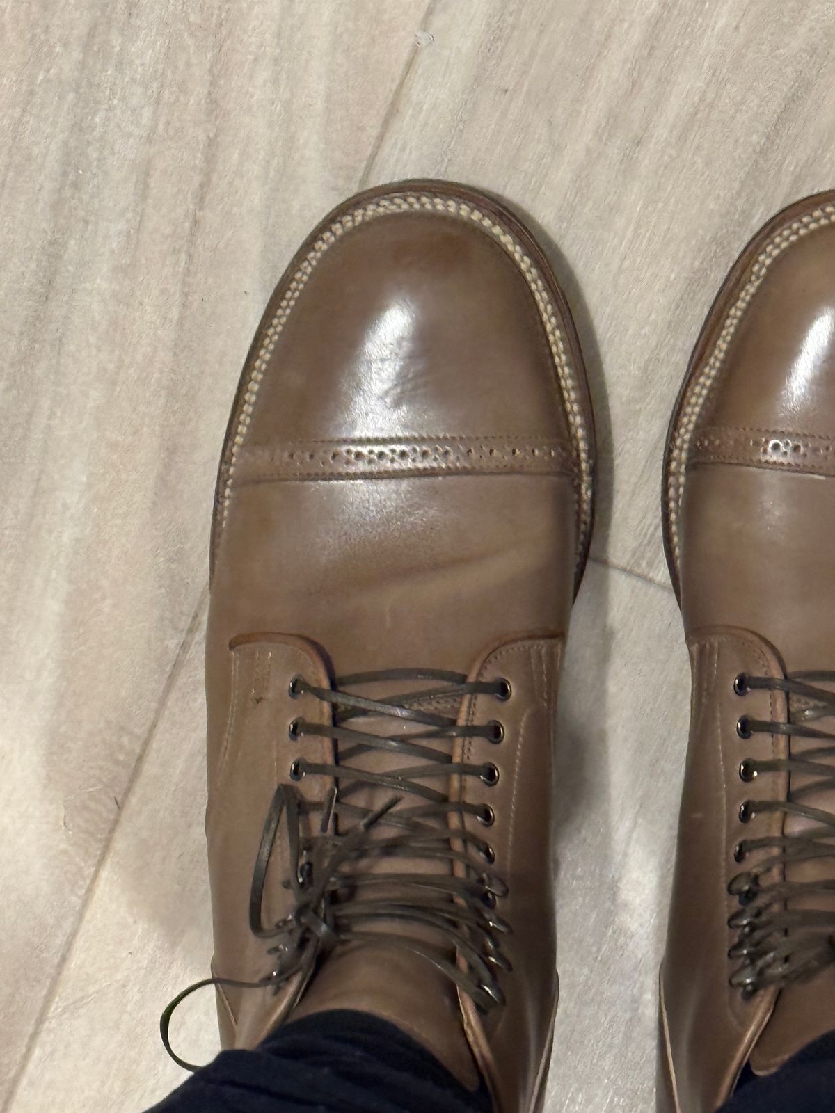 Photo by Pedro on January 6, 2025 of the Viberg Service Boot BCT in Maryam Taupe TPR Horsebutt.