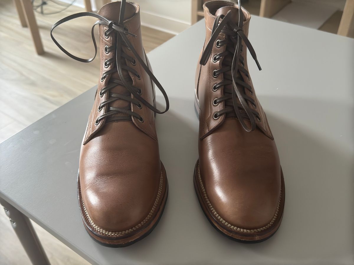 Photo by Pedro on January 18, 2025 of the Viberg Service Boot in Horween Natural Chromexcel.