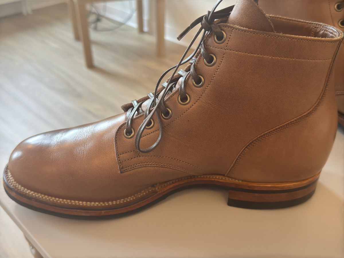 Photo by Pedro on January 18, 2025 of the Viberg Service Boot in Horween Natural Chromexcel.