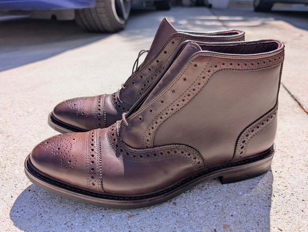 Photo by lemonpeak on February 16, 2026 of the Allen Edmonds Hamilton in Allen Edmonds Brown.