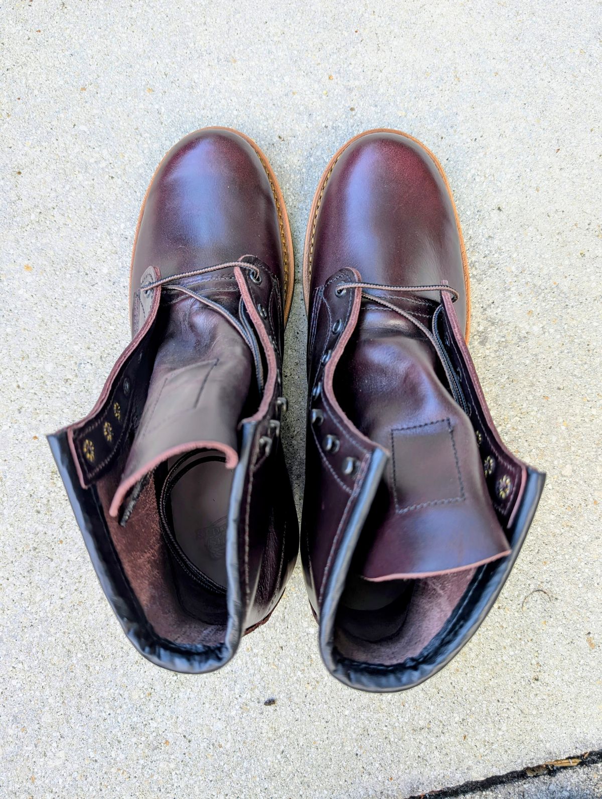 Photo by lemonpeak on January 10, 2026 of the Red Wing Beckman in S.B. Foot Black Cherry Excalibur.