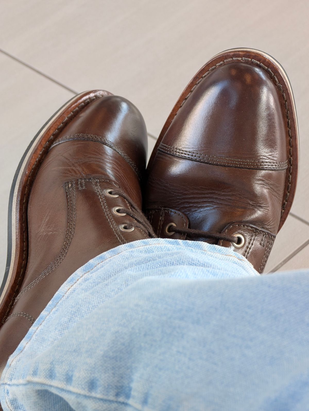 Photo by lemonpeak on June 16, 2025 of the HELM Boots The Hollis in Krumenauer Olive.