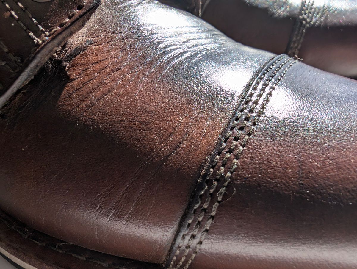 Photo by lemonpeak on November 16, 2025 of the HELM Boots The Hollis in Krumenauer Olive.