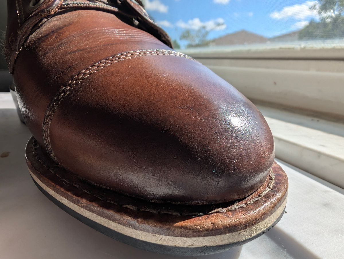 Photo by lemonpeak on November 16, 2025 of the HELM Boots The Hollis in Krumenauer Olive.