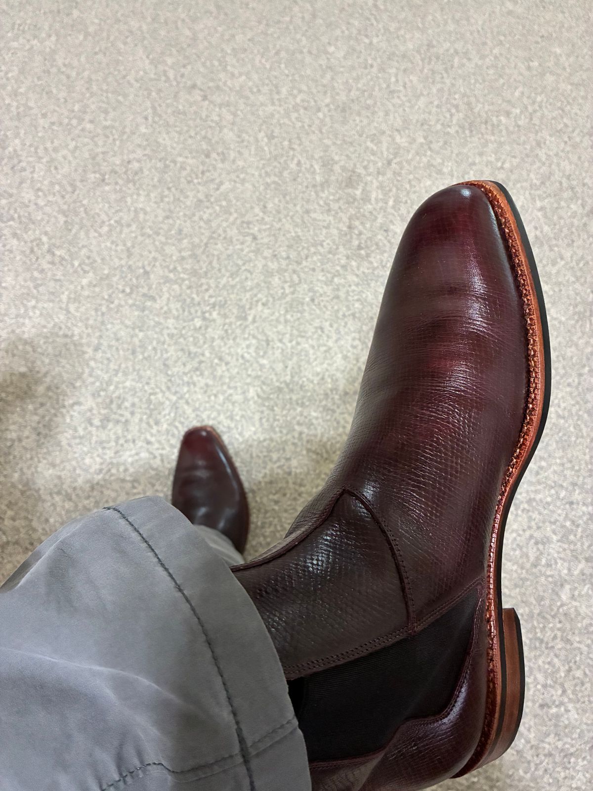 Photo by AmericanFlo on June 11, 2026 of the Blkbrd Shoemaker Destrier in Horween Burgundy Hatchgrain.