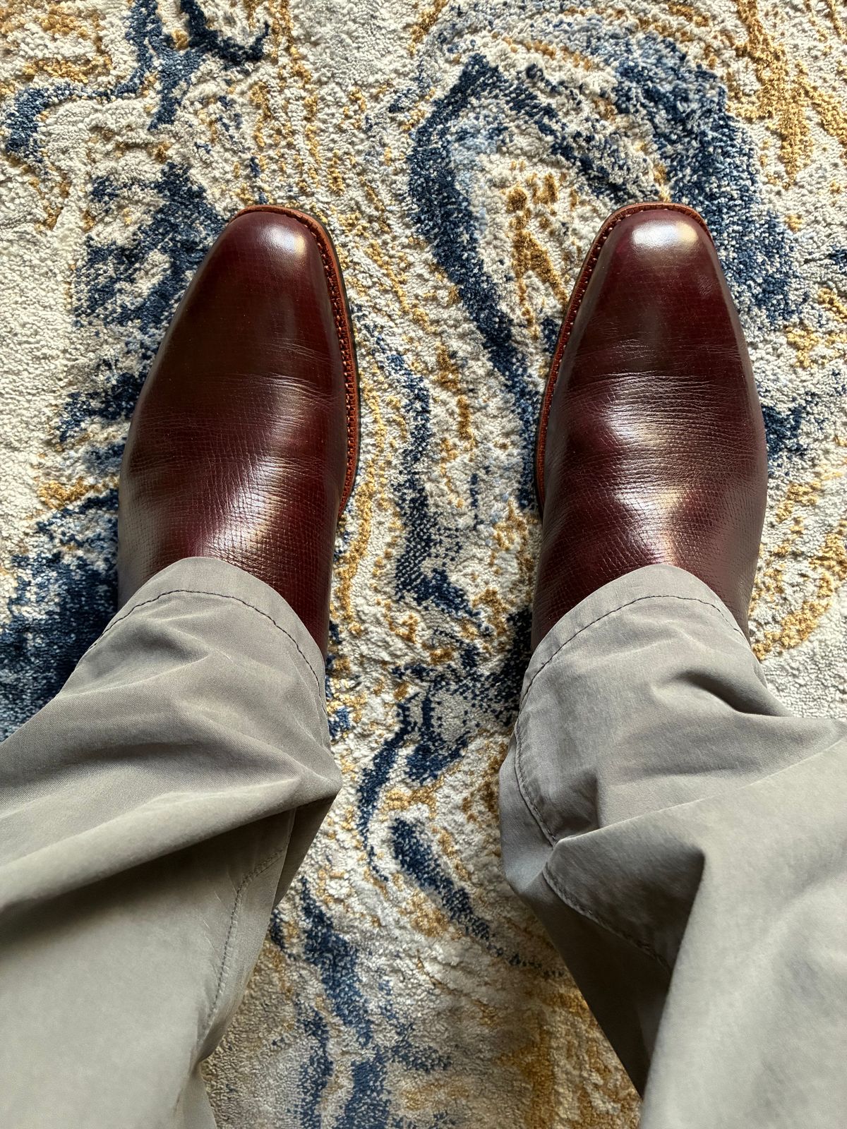 Photo by AmericanFlo on June 11, 2026 of the Blkbrd Shoemaker Destrier in Horween Burgundy Hatchgrain.