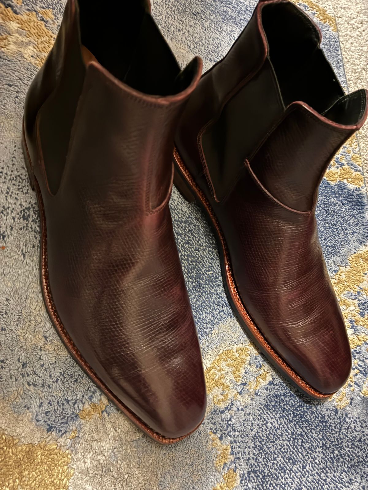 Photo by AmericanFlo on June 11, 2026 of the Blkbrd Shoemaker Destrier in Horween Burgundy Hatchgrain.