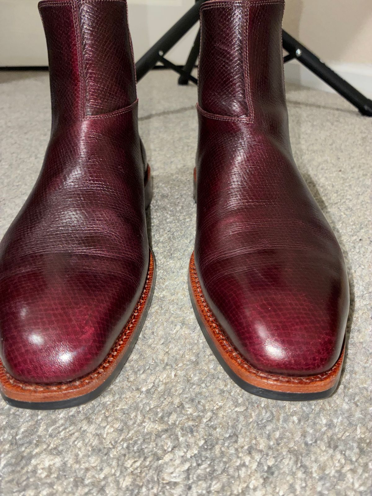 Photo by AmericanFlo on June 25, 2026 of the Blkbrd Shoemaker Destrier in Horween Burgundy Hatchgrain.