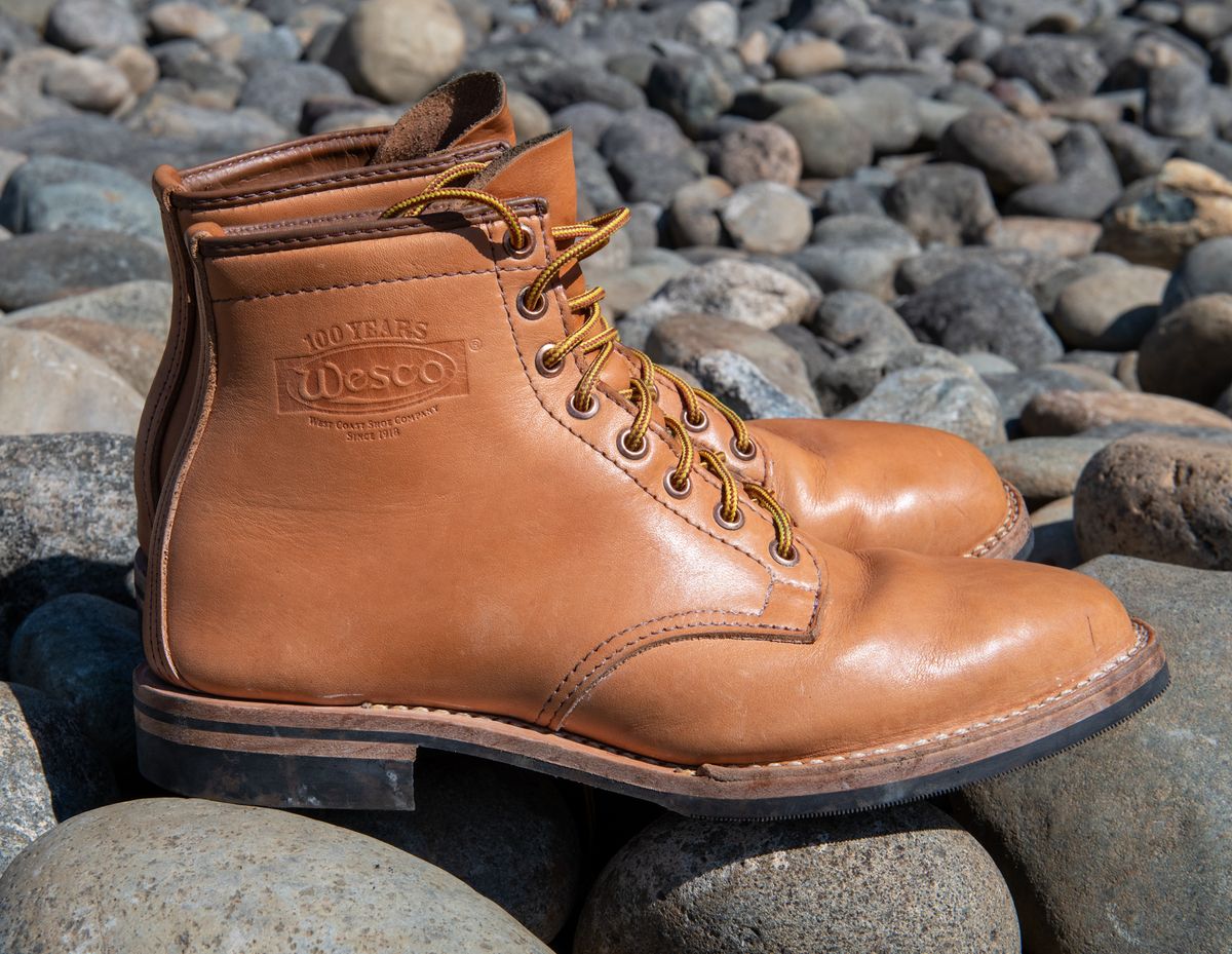 Photo by kungfubeach on September 26, 2025 of the Wesco Johannes in Horween Natural Essex.