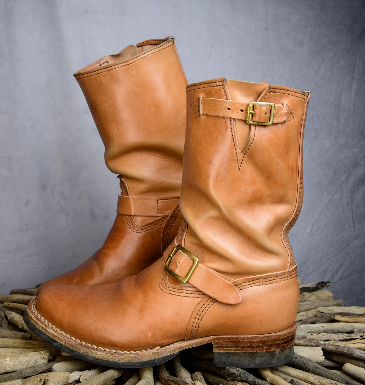 Photo by kungfubeach on December 4, 2025 of the Wesco Mister Lou in Maryam Natural Horsebutt.