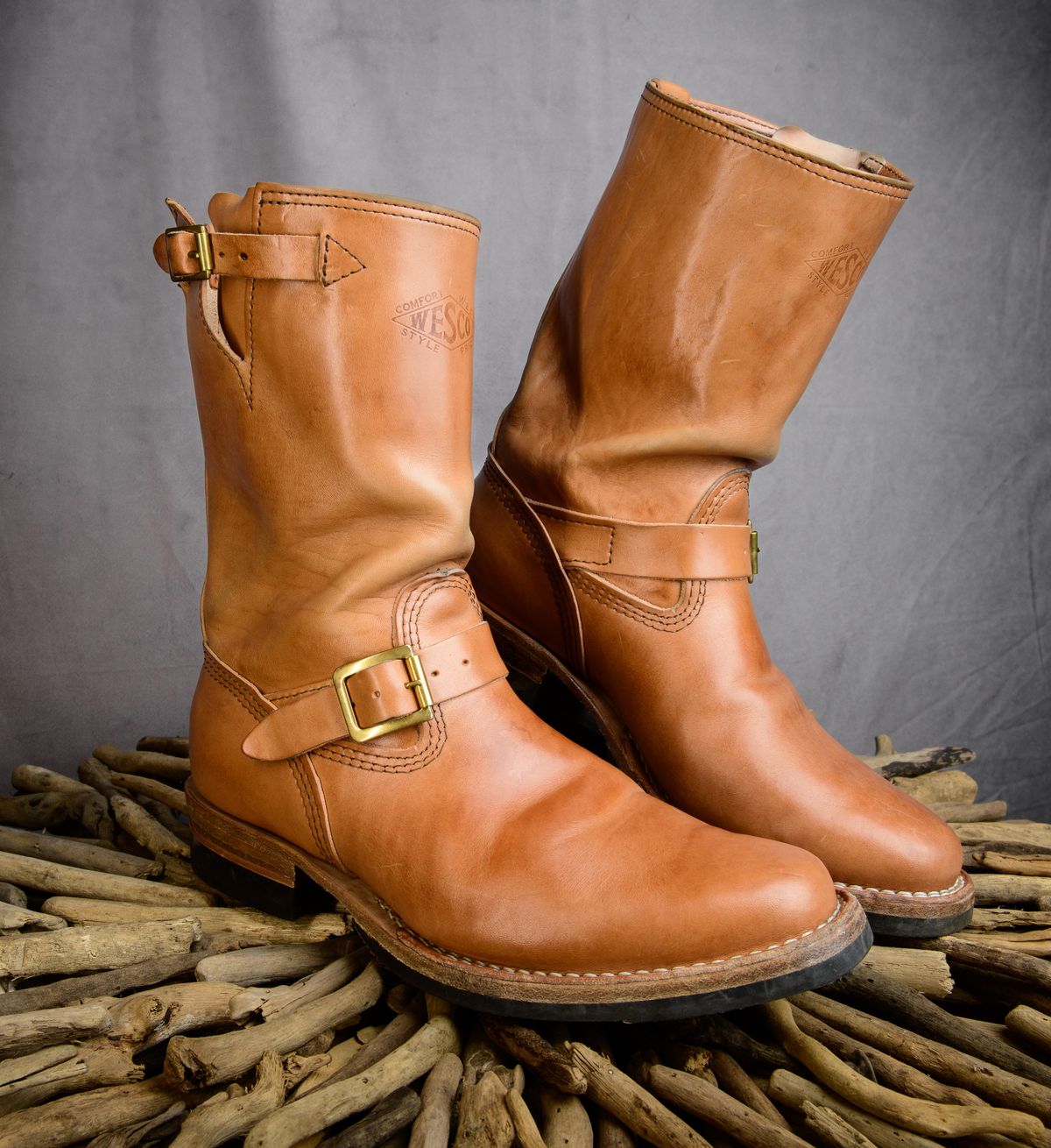 Photo by kungfubeach on December 4, 2025 of the Wesco Mister Lou in Maryam Natural Horsebutt.