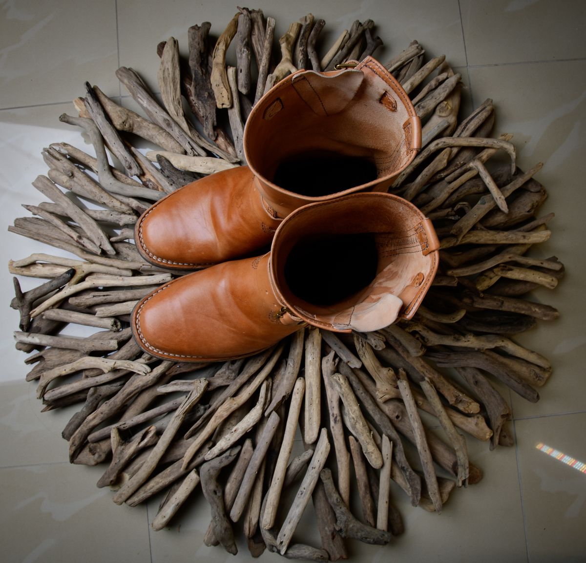 Photo by kungfubeach on December 4, 2025 of the Wesco Mister Lou in Maryam Natural Horsebutt.