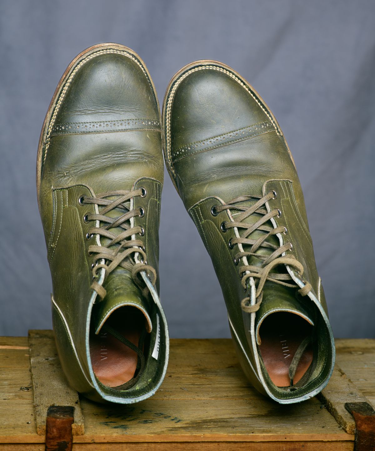 Photo by kungfubeach on January 5, 2026 of the Viberg Service Boot in Horween Olive Chromepak.
