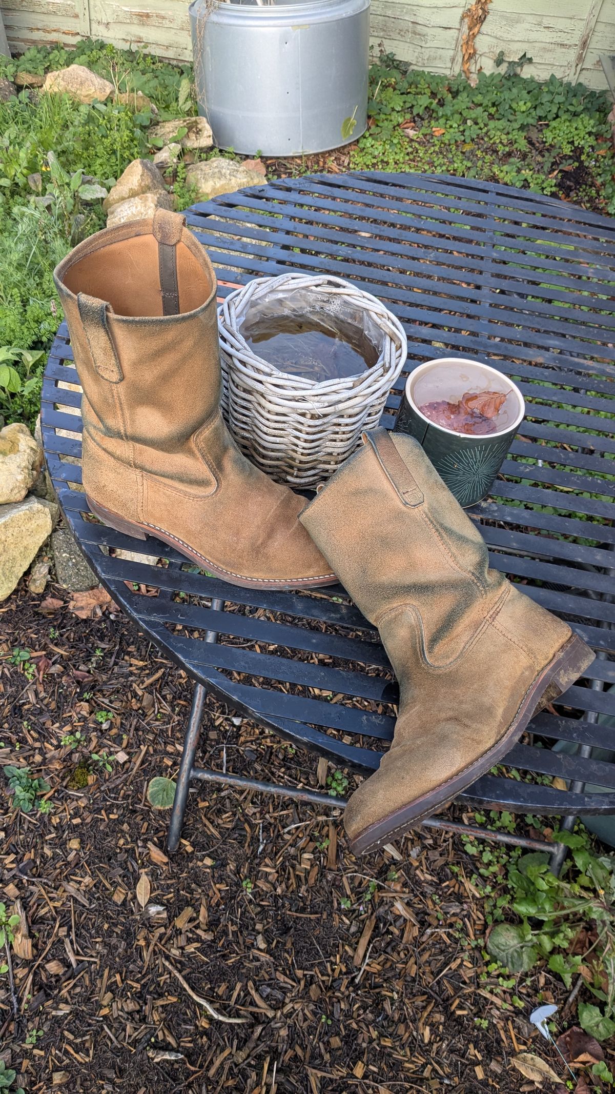 Photo by swoob on November 23, 2025 of the Red Wing Pecos in S.B. Foot Hawthorne Muleskinner.