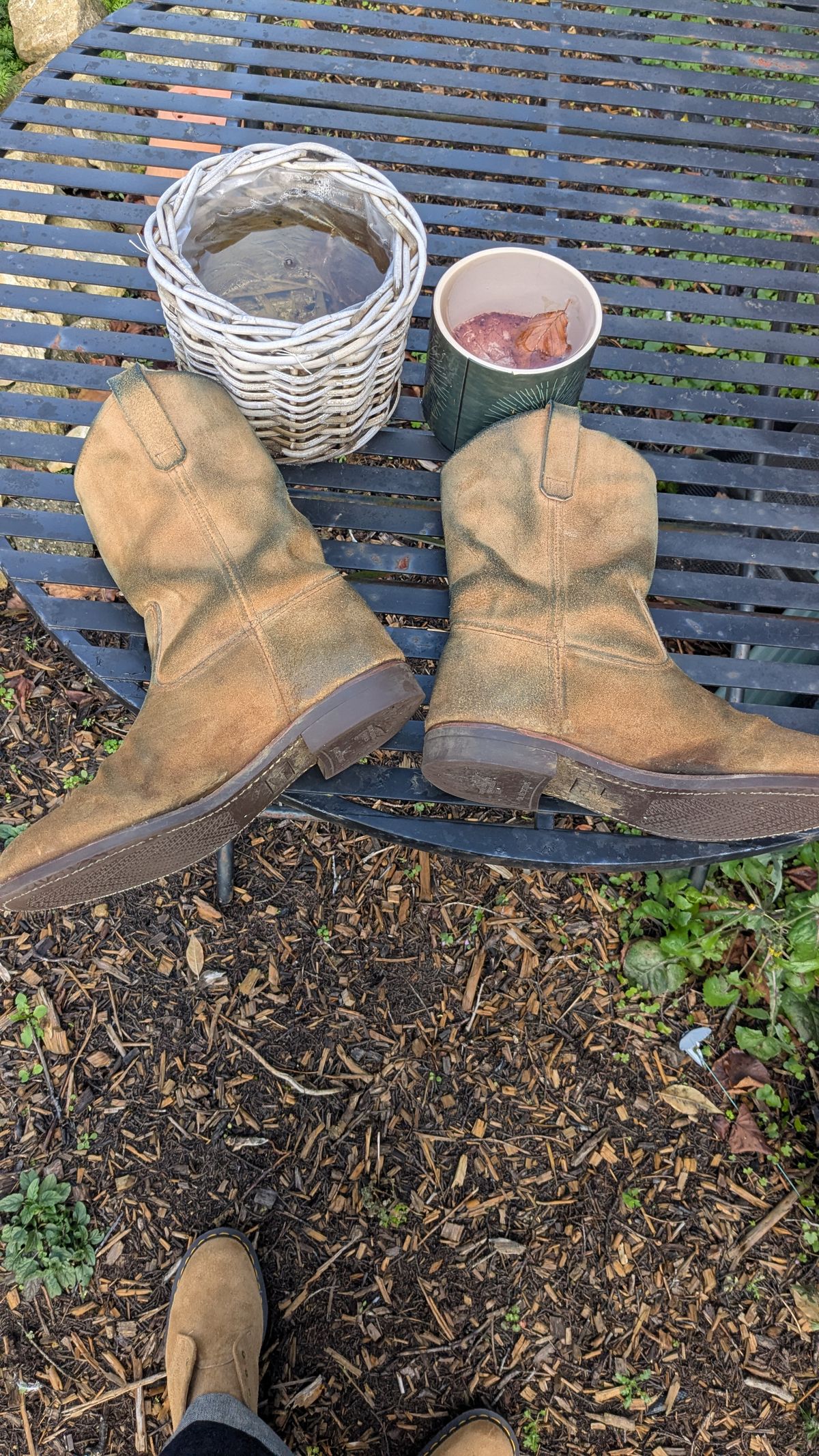 Photo by swoob on November 23, 2025 of the Red Wing Pecos in S.B. Foot Hawthorne Muleskinner.