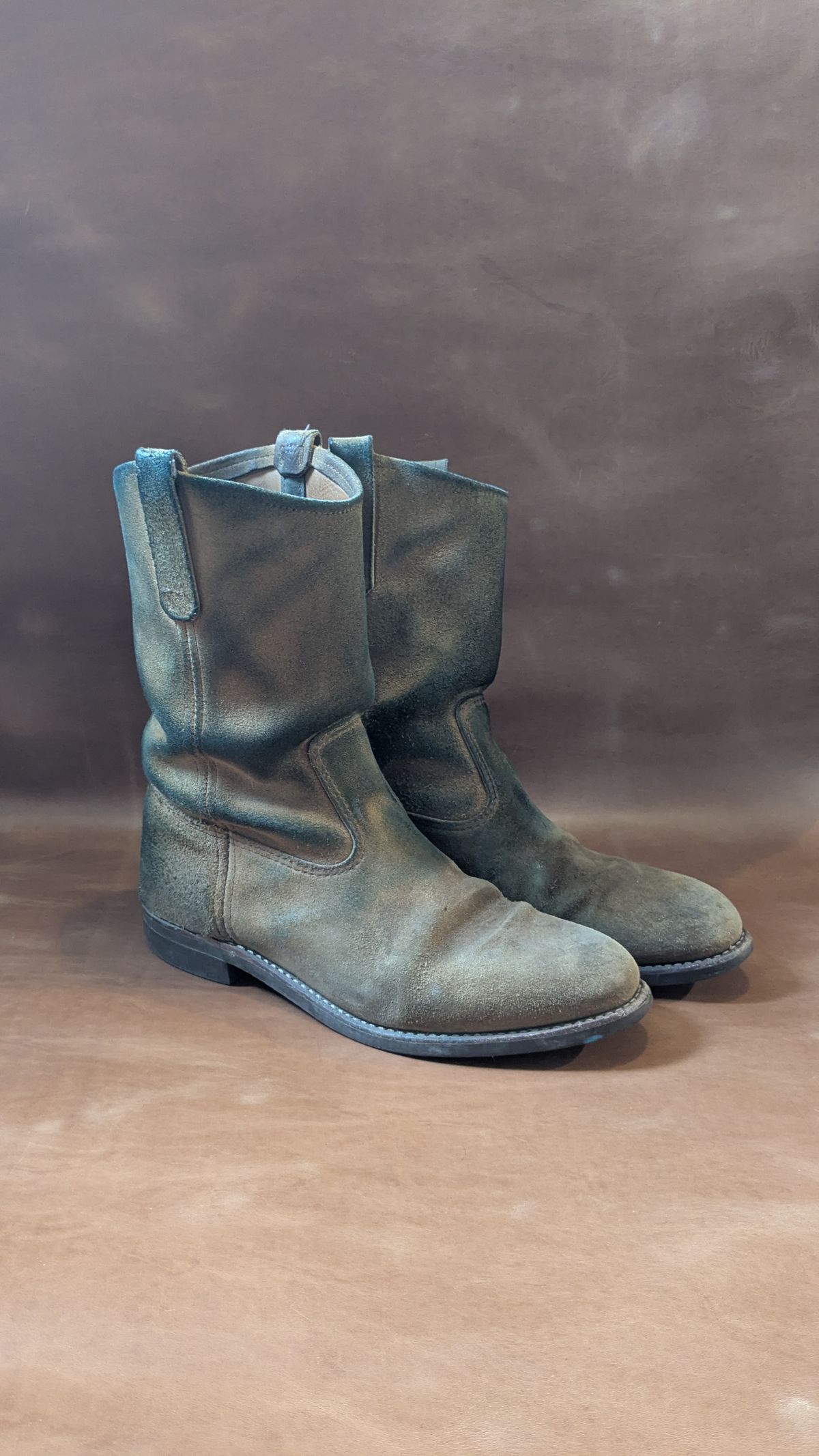 Photo by swoob on April 3, 2026 of the Red Wing Pecos in S.B. Foot Hawthorne Muleskinner.