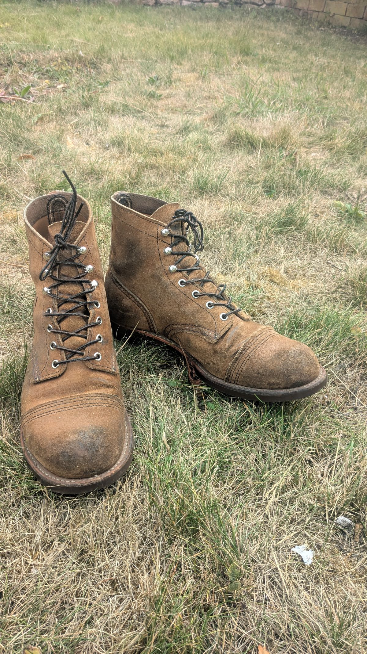 Photo by swoob on August 3, 2025 of the Red Wing Iron Ranger in S.B. Foot Hawthorne Muleskinner.