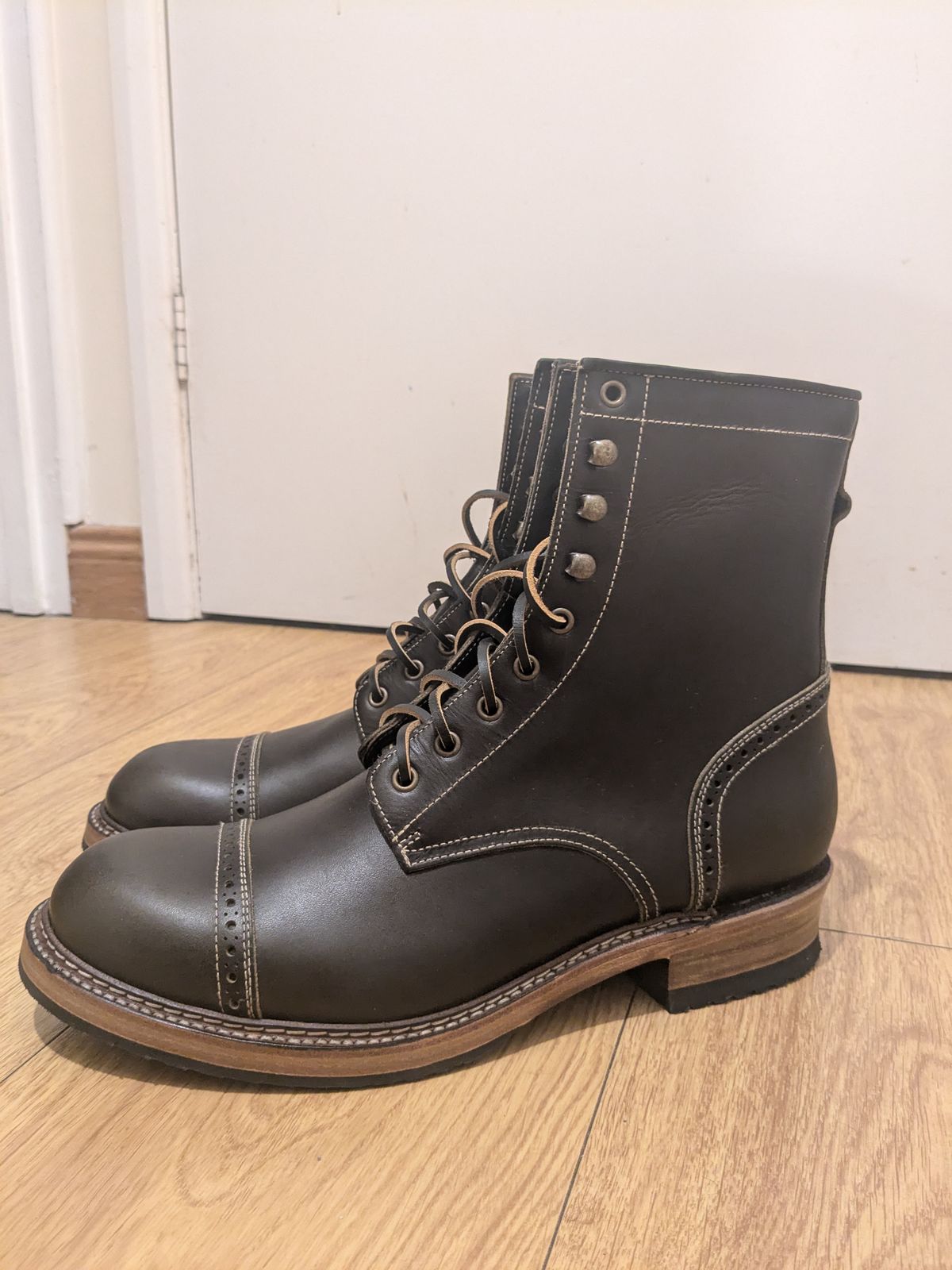 Photo by swoob on October 1, 2024 of the Bright Shoemakers Combat Boot in Olive Oil Veg Tan.