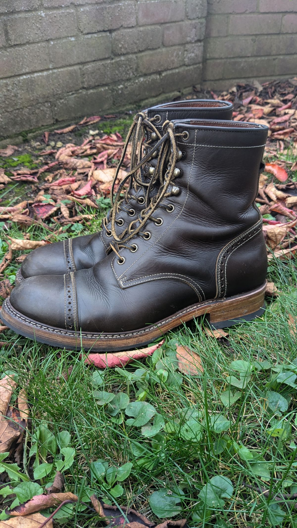 Photo by swoob on November 1, 2024 of the Bright Shoemakers Combat Boot in Olive Oil Veg Tan.