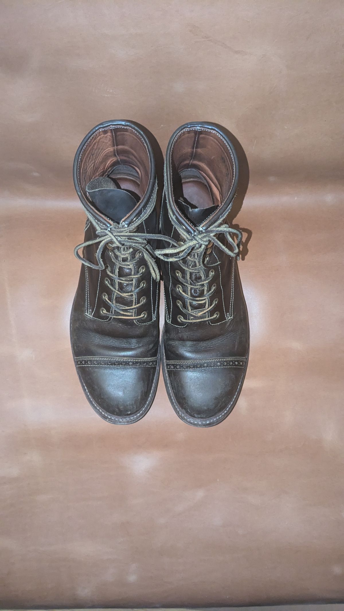 Photo by swoob on December 2, 2024 of the Bright Shoemakers Combat Boot in Olive Oil Veg Tan.