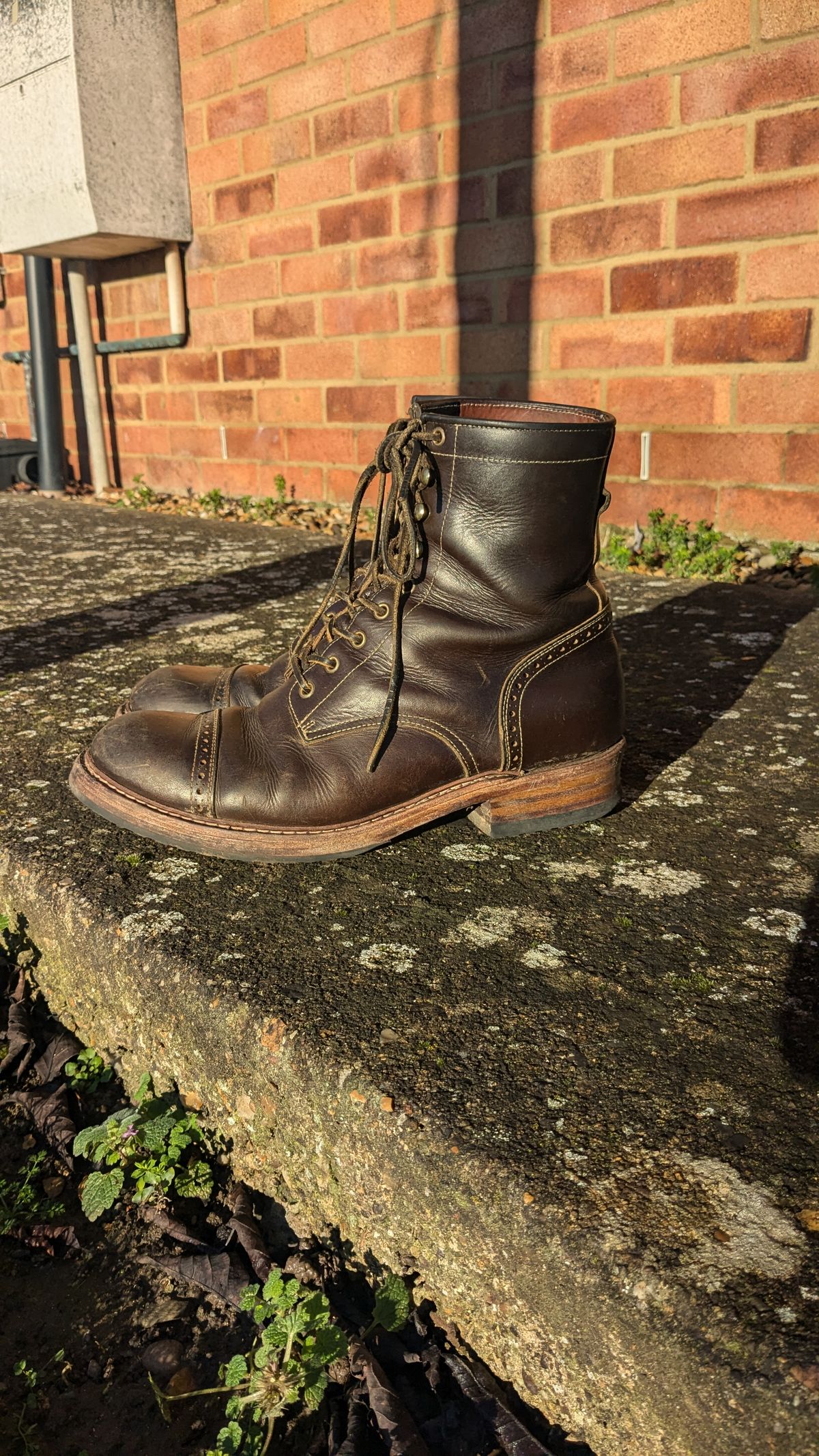 Photo by swoob on January 2, 2025 of the Bright Shoemakers Combat Boot in Olive Oil Veg Tan.