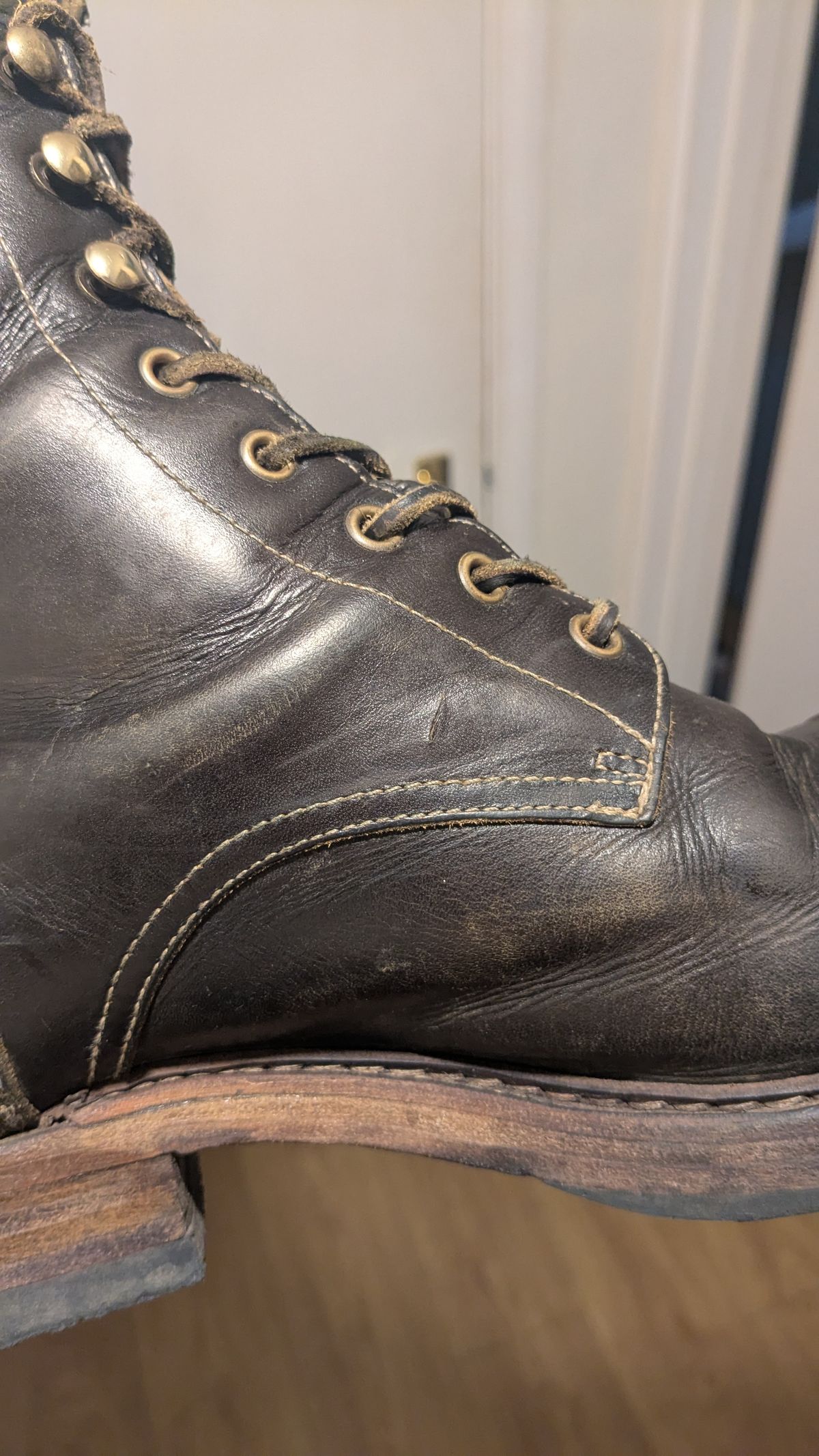 Photo by swoob on February 1, 2025 of the Bright Shoemakers Combat Boot in Olive Oil Veg Tan.