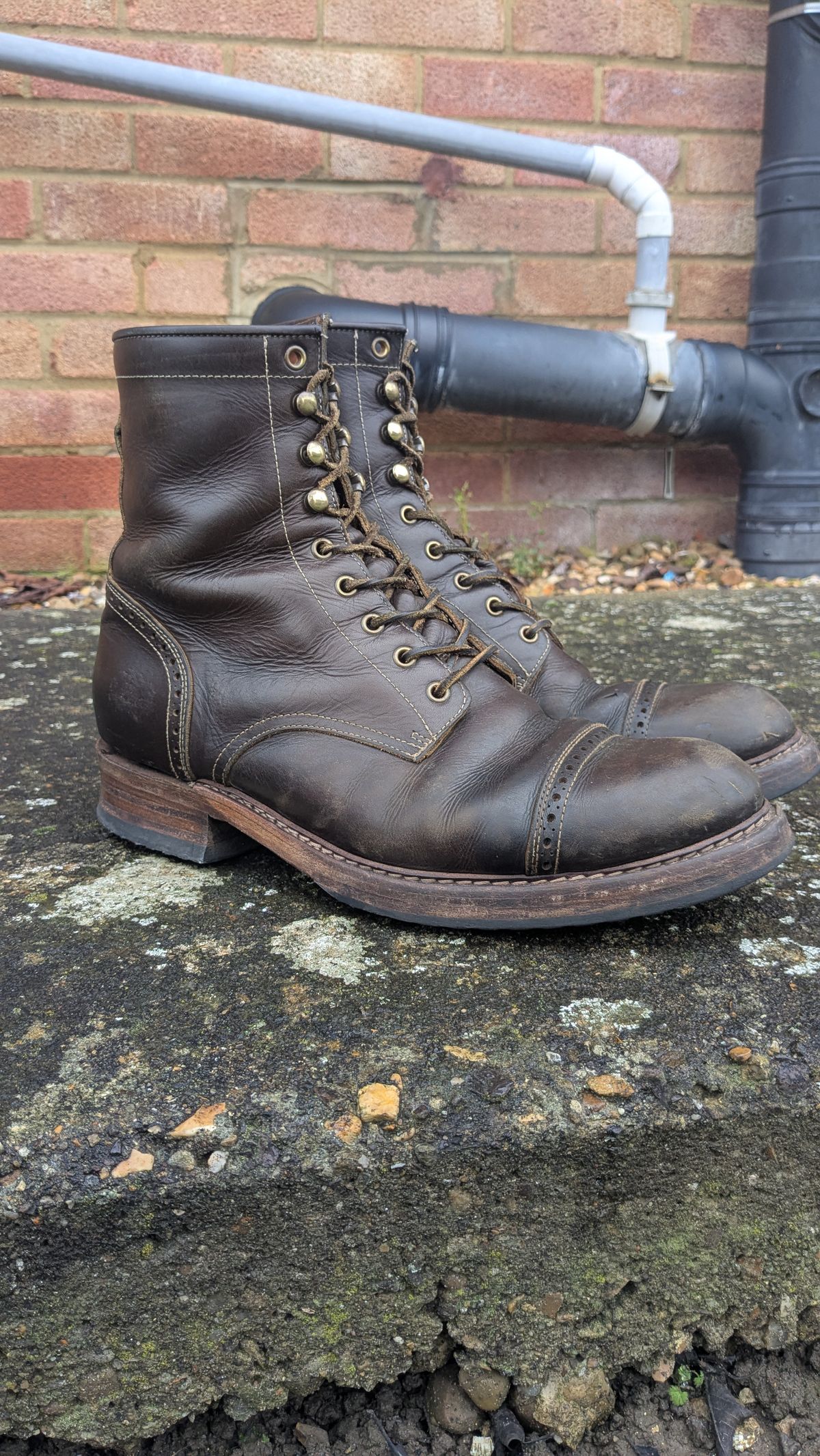 Photo by swoob on February 1, 2025 of the Bright Shoemakers Combat Boot in Olive Oil Veg Tan.