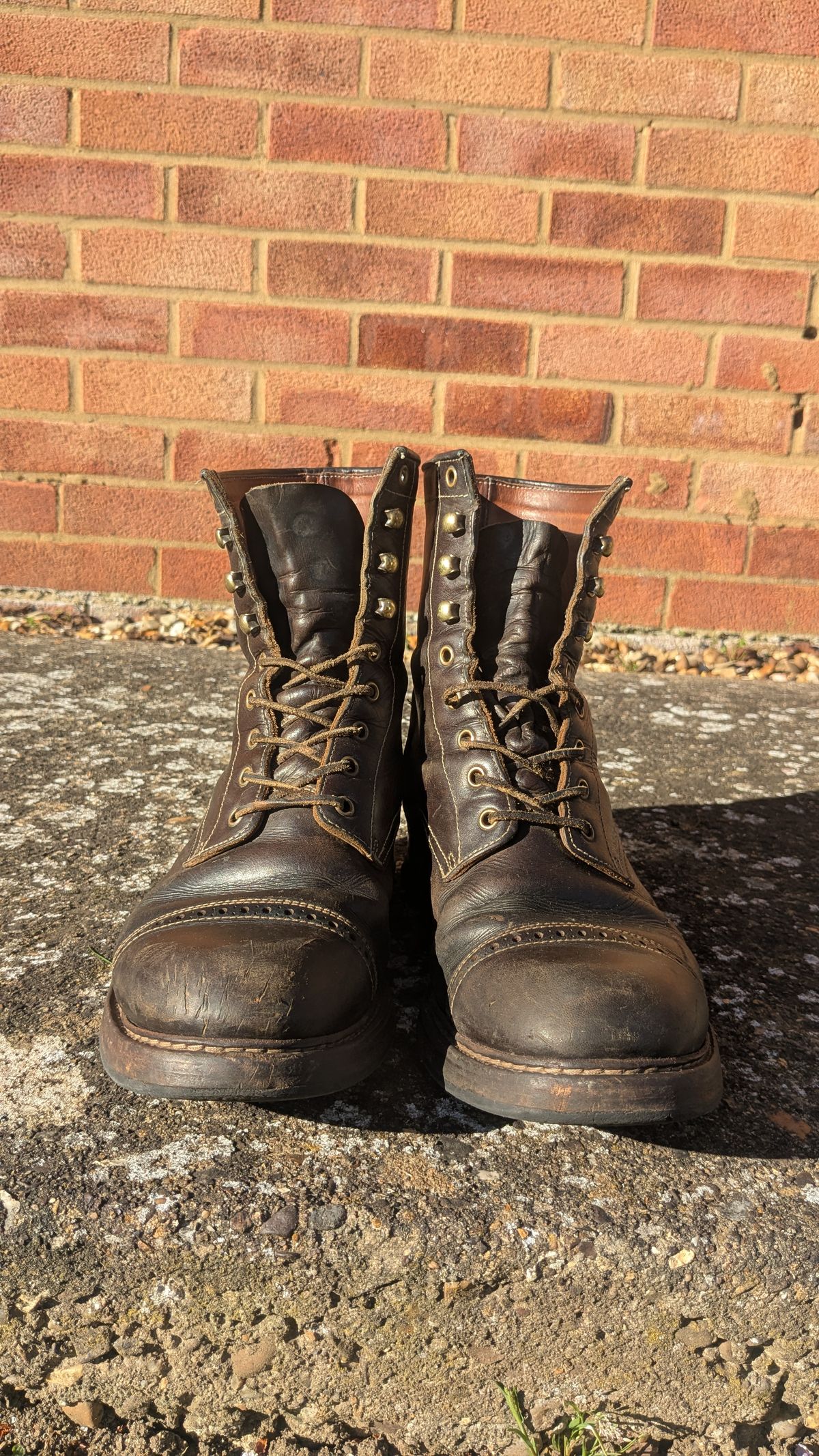 Photo by swoob on April 1, 2025 of the Bright Shoemakers Combat Boot in Olive Oil Veg Tan.