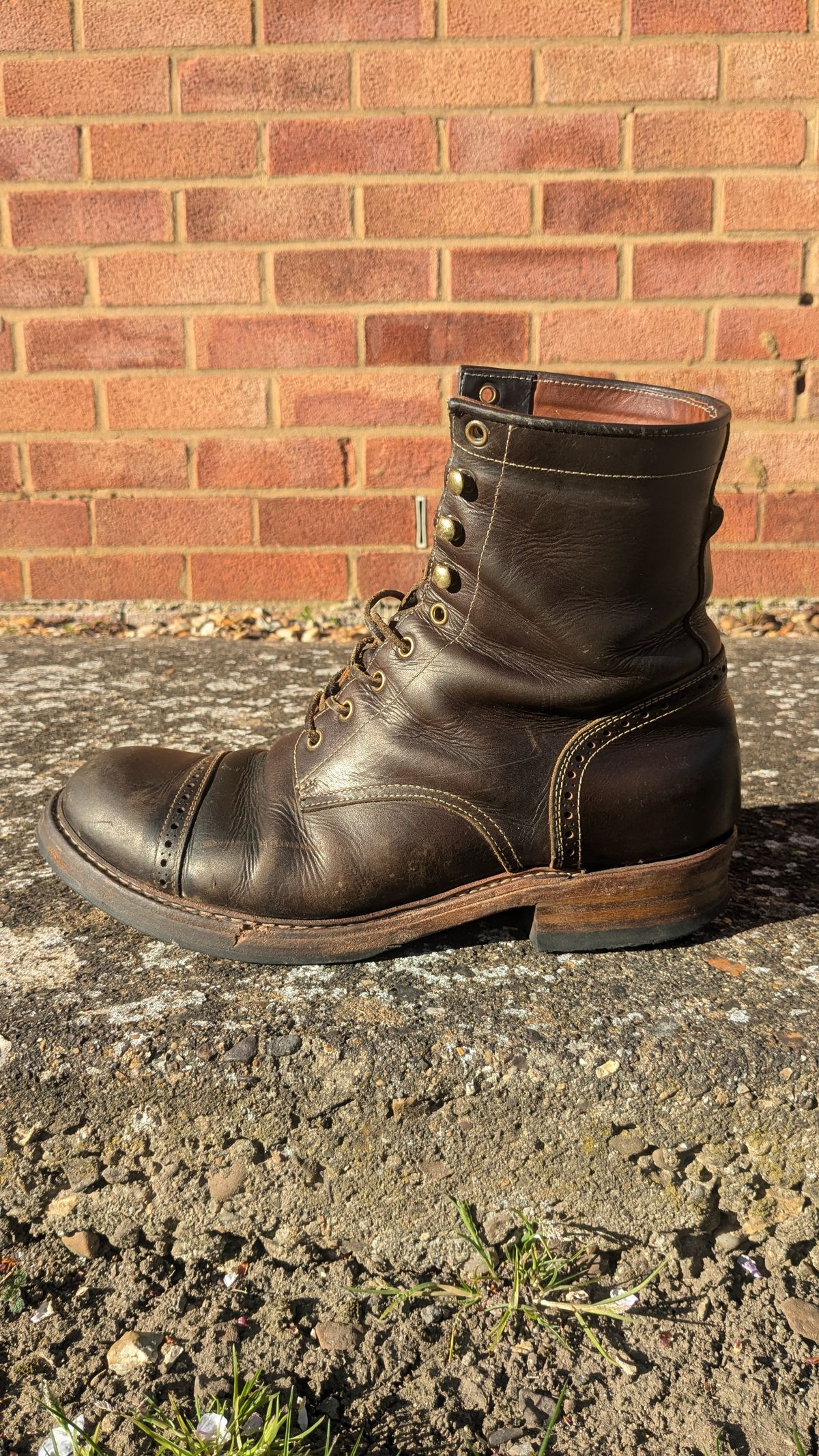 Photo by swoob on April 1, 2025 of the Bright Shoemakers Combat Boot in Olive Oil Veg Tan.