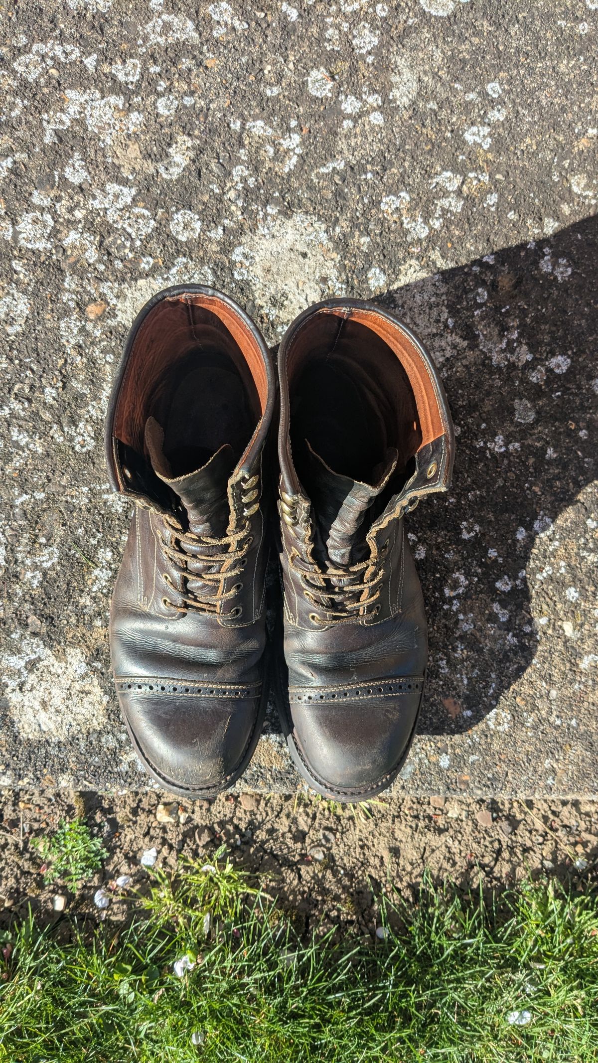 Photo by swoob on April 1, 2025 of the Bright Shoemakers Combat Boot in Olive Oil Veg Tan.