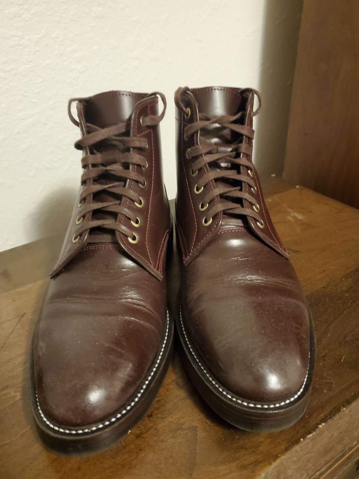 Photo by MDM on November 6, 2024 of the Txture Txture / Pacific boots in Red Wine Pull Up (local).