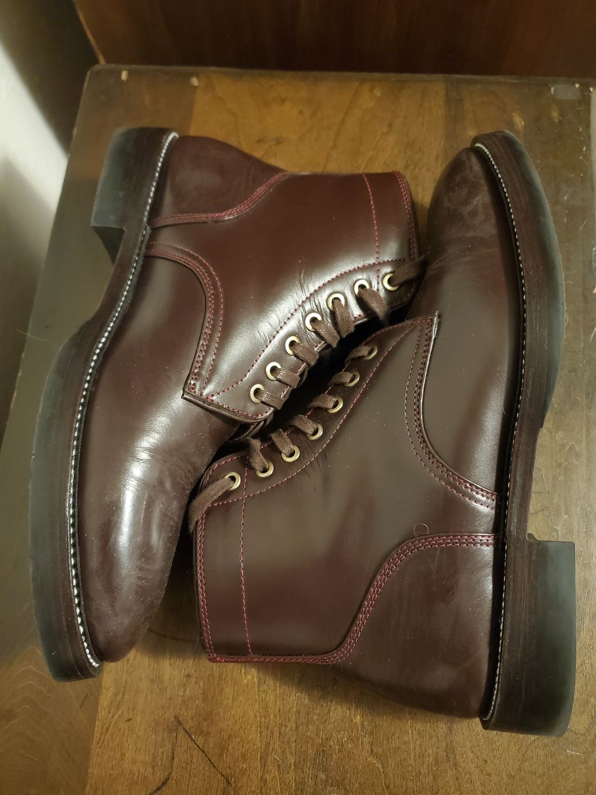 Photo by MDM on November 6, 2024 of the Txture Txture / Pacific boots in Red Wine Pull Up (local).