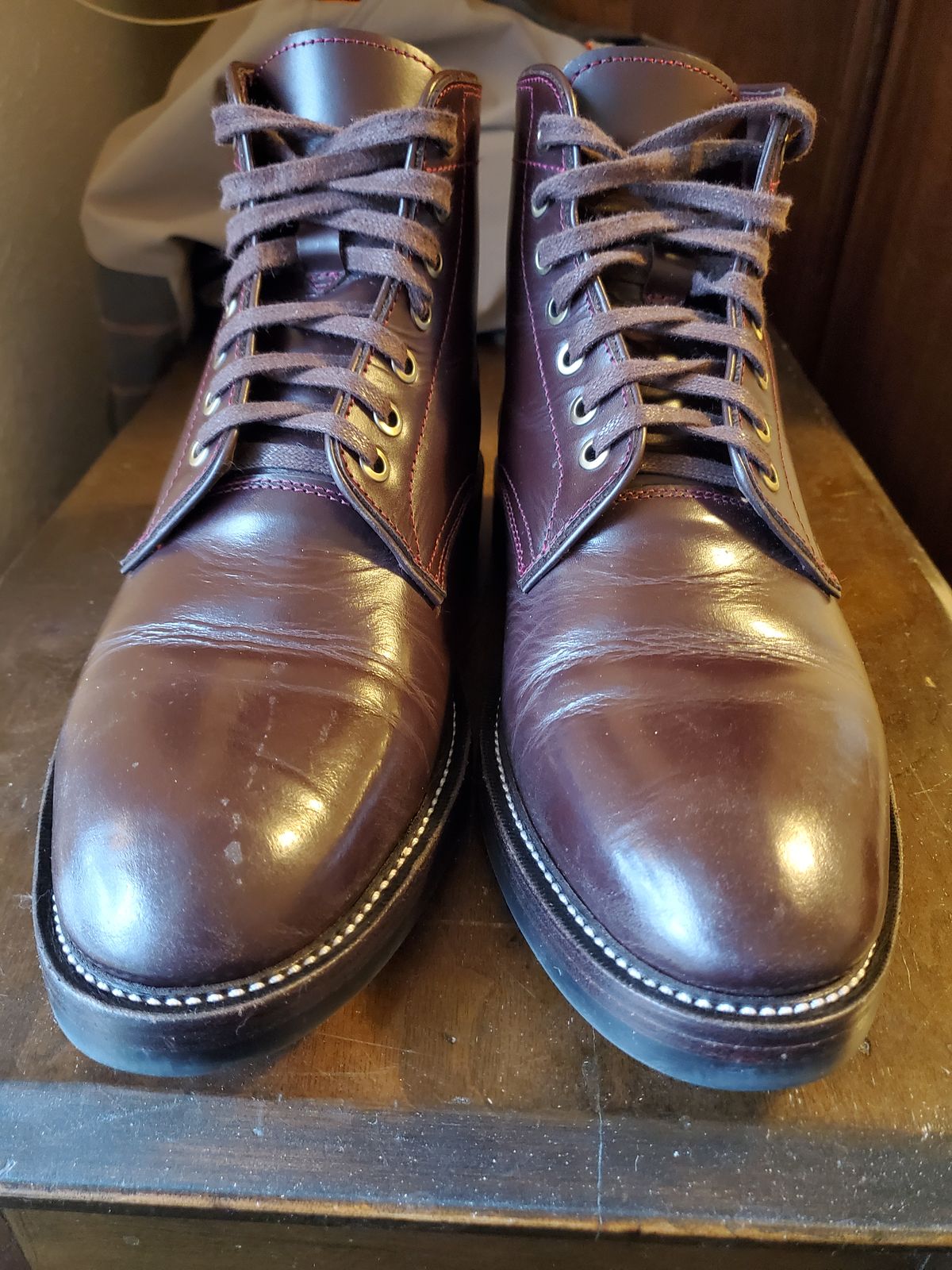 Photo by MDM on February 5, 2025 of the Txture Txture / Pacific boots in Red Wine Pull Up (local).