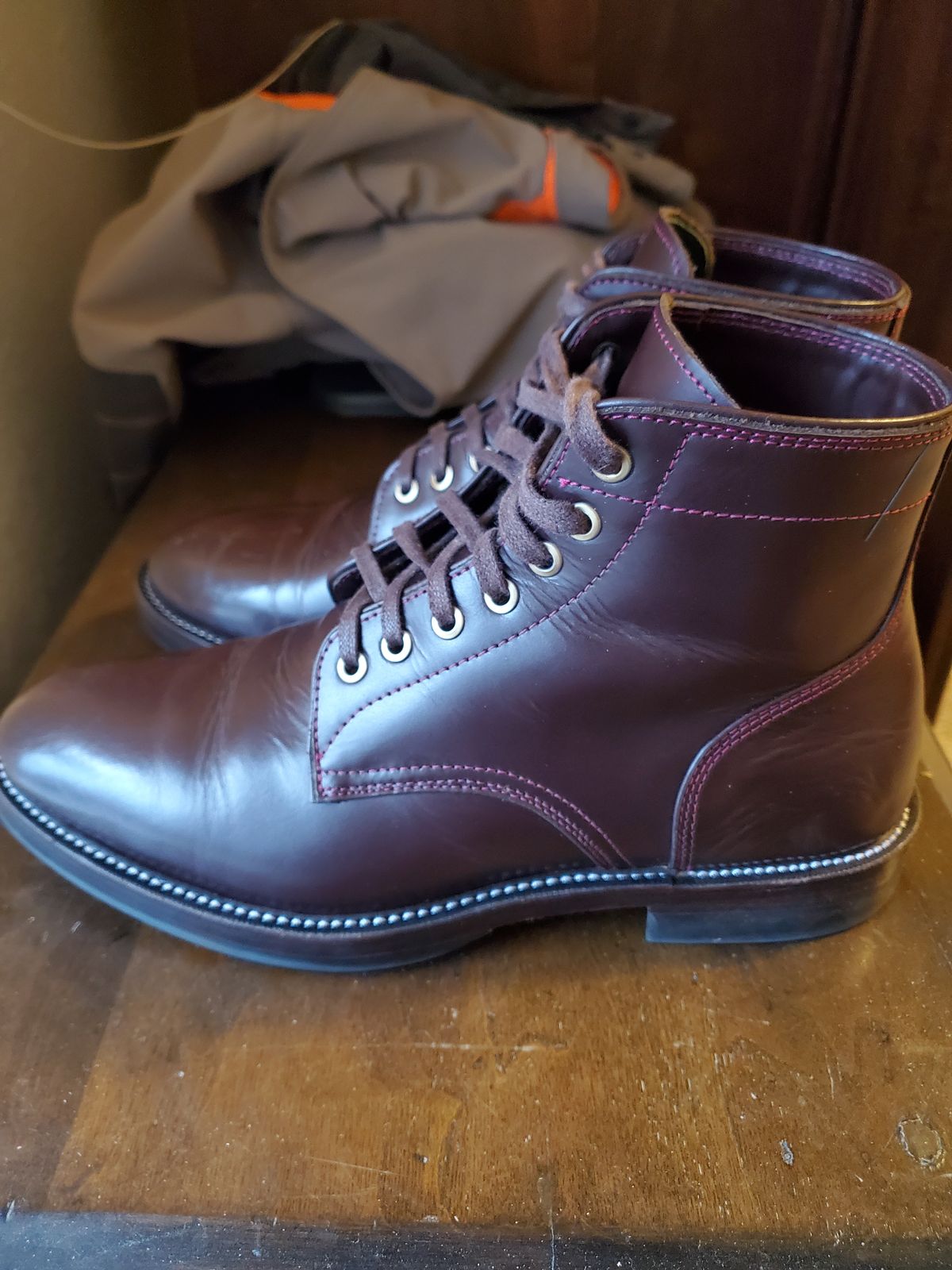 Photo by MDM on February 5, 2025 of the Txture Txture / Pacific boots in Red Wine Pull Up (local).